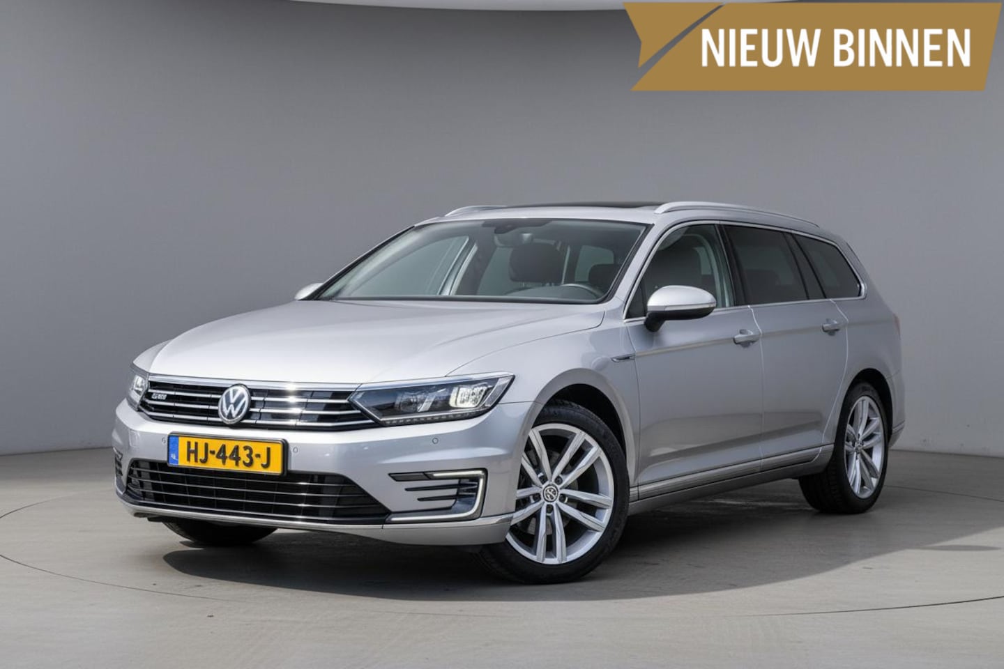 Volkswagen Passat Variant - 1.4 TSI GTE Highline Pano-dak|Massage|Camera|Trekhaak|Carplay|ACC|Elek-a.klep|Org.NL|Goed- - AutoWereld.nl
