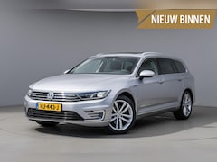 Volkswagen Passat Variant - 1.4 TSI GTE Highline Pano-dak|Massage|Camera|Trekhaak|Carplay|ACC|Elek-a.klep|Org.NL|Goed