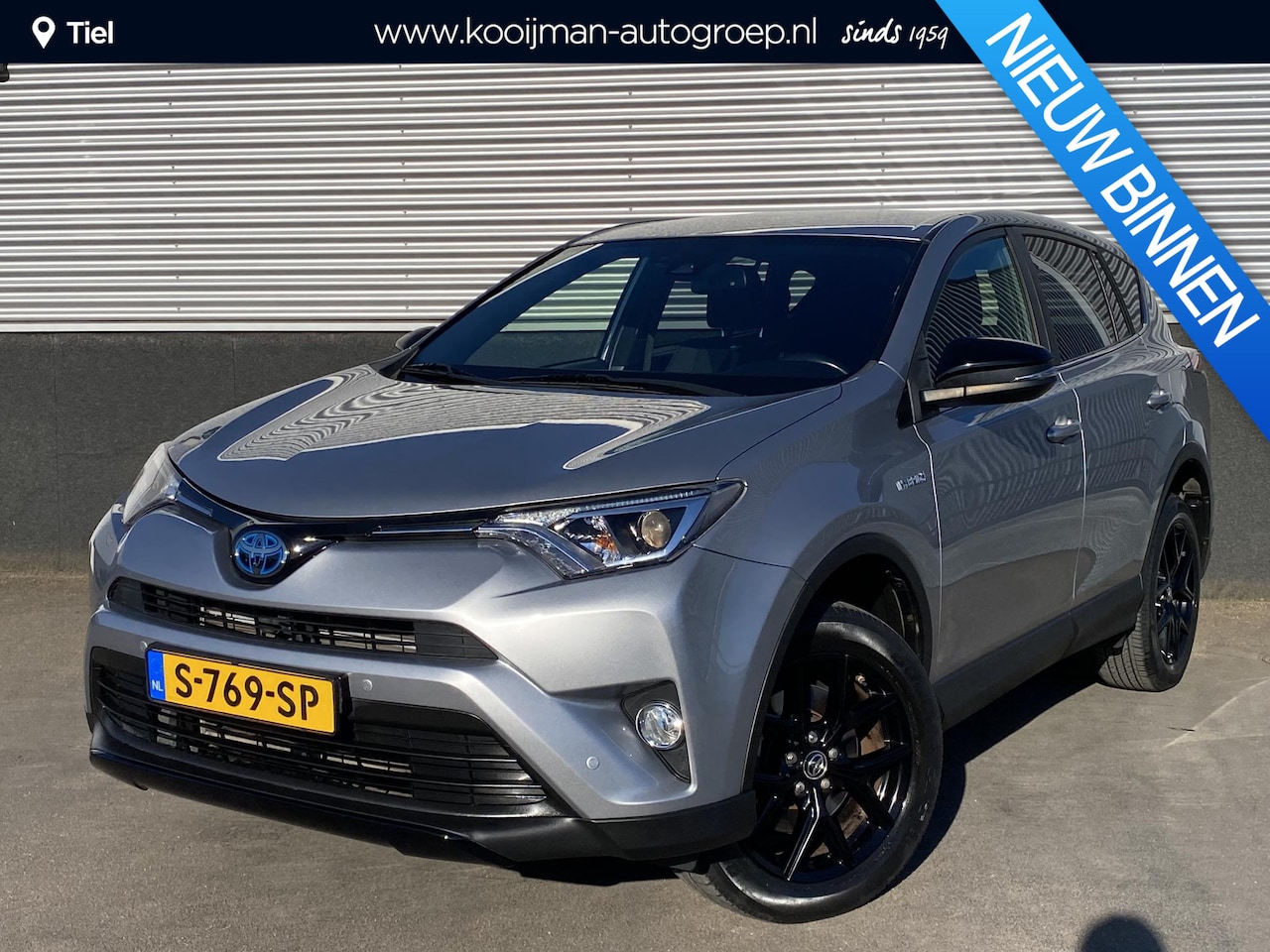 Toyota RAV4 - 2.5 Hybrid Black Edition Parkeersensoren v&a, achteruitrij camera, elektr. achterklep, key - AutoWereld.nl