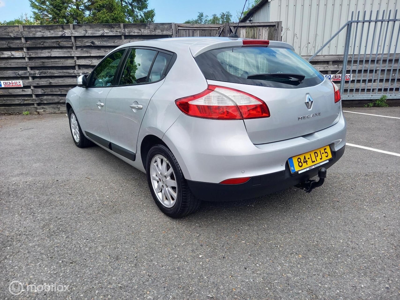 Renault Mégane - 1.6 Celsium|Navi-PDC|Xenon|Treekhaak - AutoWereld.nl
