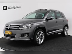 Volkswagen Tiguan - 1.4 TSI R-Line Edition (PANORAMADAK, TREKHAAK, STOELVERWARMING, ELEKTR STOELEN, NAVIGATIE,