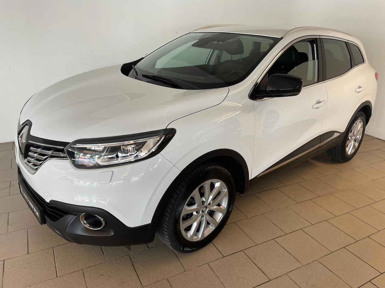 Renault Kadjar - 1.2 TCe Intens AIRCO CLIMA NAVI CRUISE STOELVERW HALF LEER VELGEN TREKHAAK 1500KG ZEER NET - AutoWereld.nl
