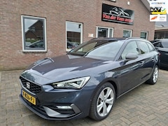 SEAT Leon Sportstourer - 1.5 eTSI FR Launch Edition. 1ste eigenaar. In nieuwstaat O.a. carplay, virtual dashboard,