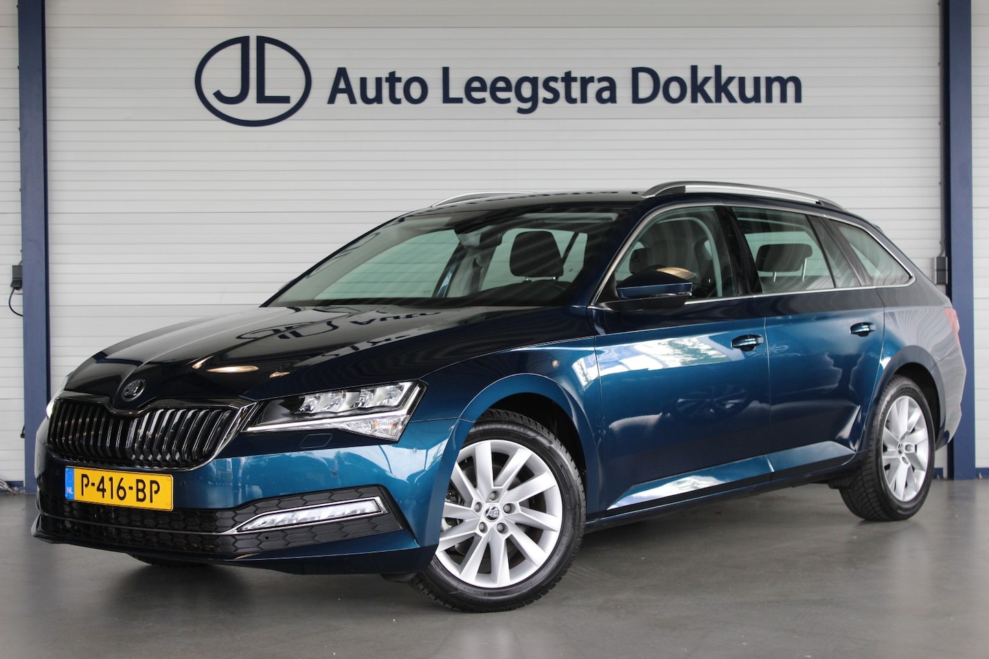 Skoda Superb Combi - 1.5 TSI ACT Business Edition Plus Trekhaak | Virtual Cockpit | Stoelverw. | Camera | Keyle - AutoWereld.nl