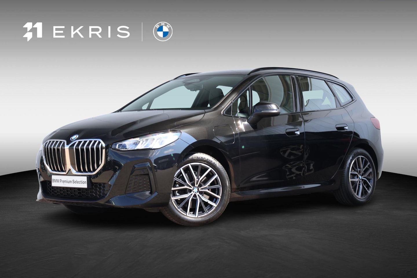 BMW 2-serie Active Tourer - 230e xDrive | M-Sport pakket | Elektr. Stoelen | Harman Kardon | Verwarmde Voorstoelen | - AutoWereld.nl