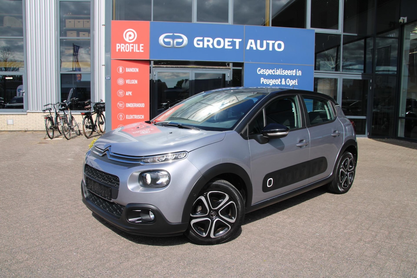 Citroën C3 - 1.2 PureTech 110pk Shine Business Automaat Airco Navi Camera Carplay Zeer mooi - AutoWereld.nl