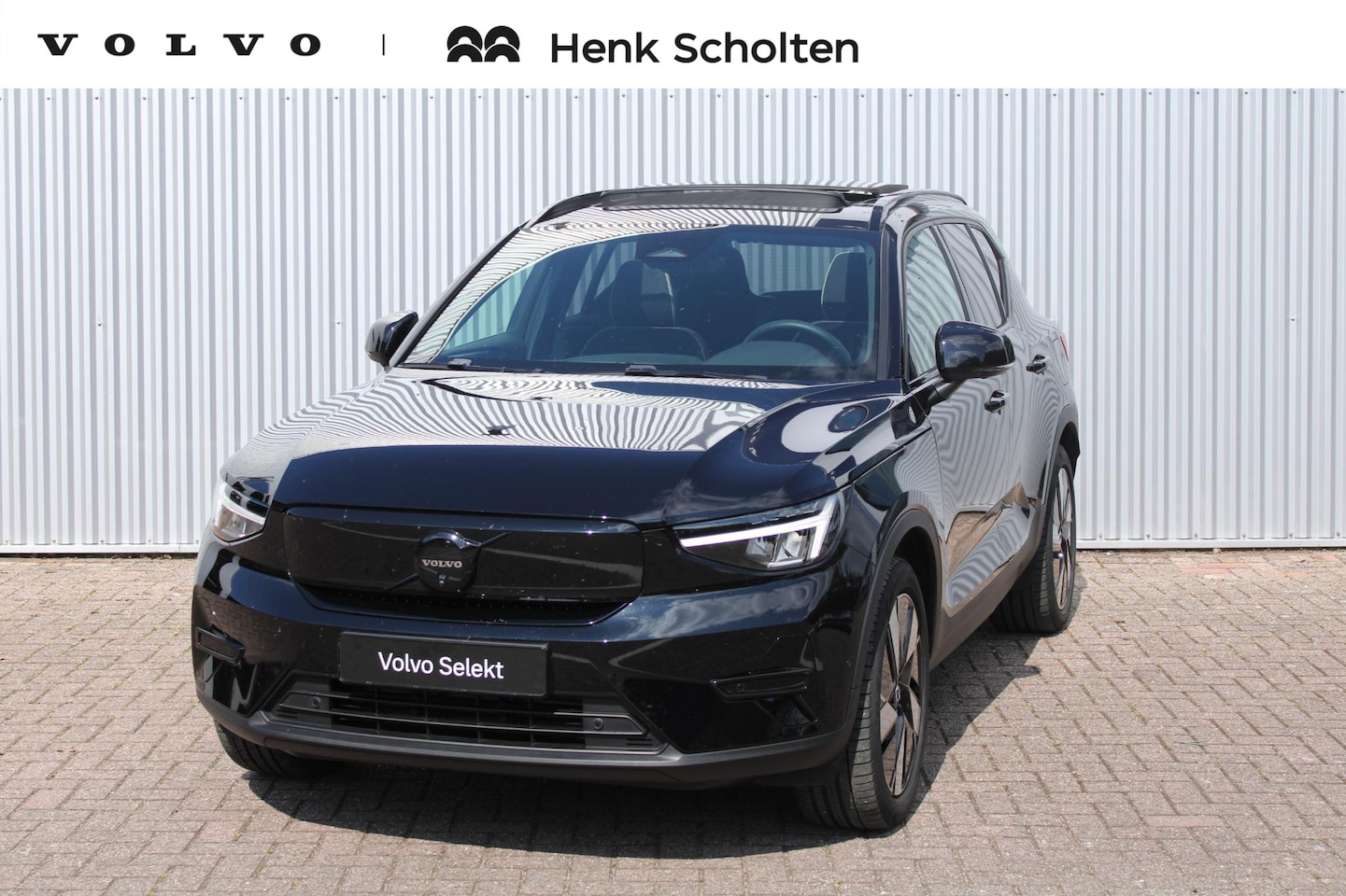 Volvo EX40 - Single Motor Extended Range Ultra 82 kWh | Verwarmbare voorstoelen en stuurwiel | 360 grad - AutoWereld.nl