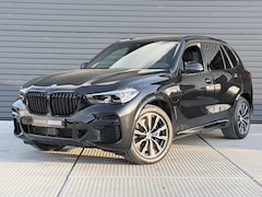 BMW X5 - xDrive45e High Executive M SPORT / Panorama Dak / Adaptieve Cruise / Trekhaak