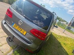 Volkswagen Touran - 1.4 TSI Comfortline/7-Persoons/ / Schuifdak / Stoelverw./Car Play