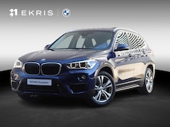 BMW X1 - xDrive20i | High Executive | Sport Line | Panodak | Trekhaak | Head-Up | Comfort Access |