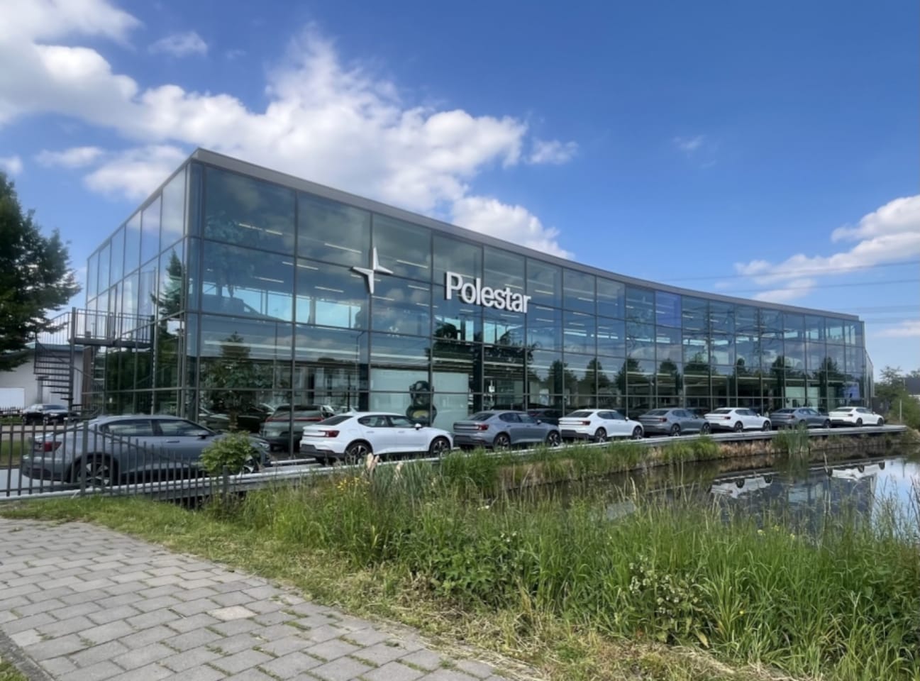 Polestar 2 - Standard Range Single 64 kWh | Thunder | WeaveTech | 19 inch - AutoWereld.nl