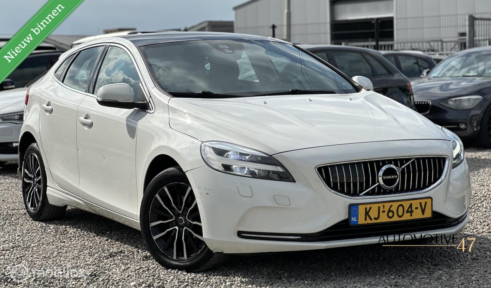 Volvo V40 - 2.0 D2 Nordic 2.0 D2 Nordic+ - AutoWereld.nl
