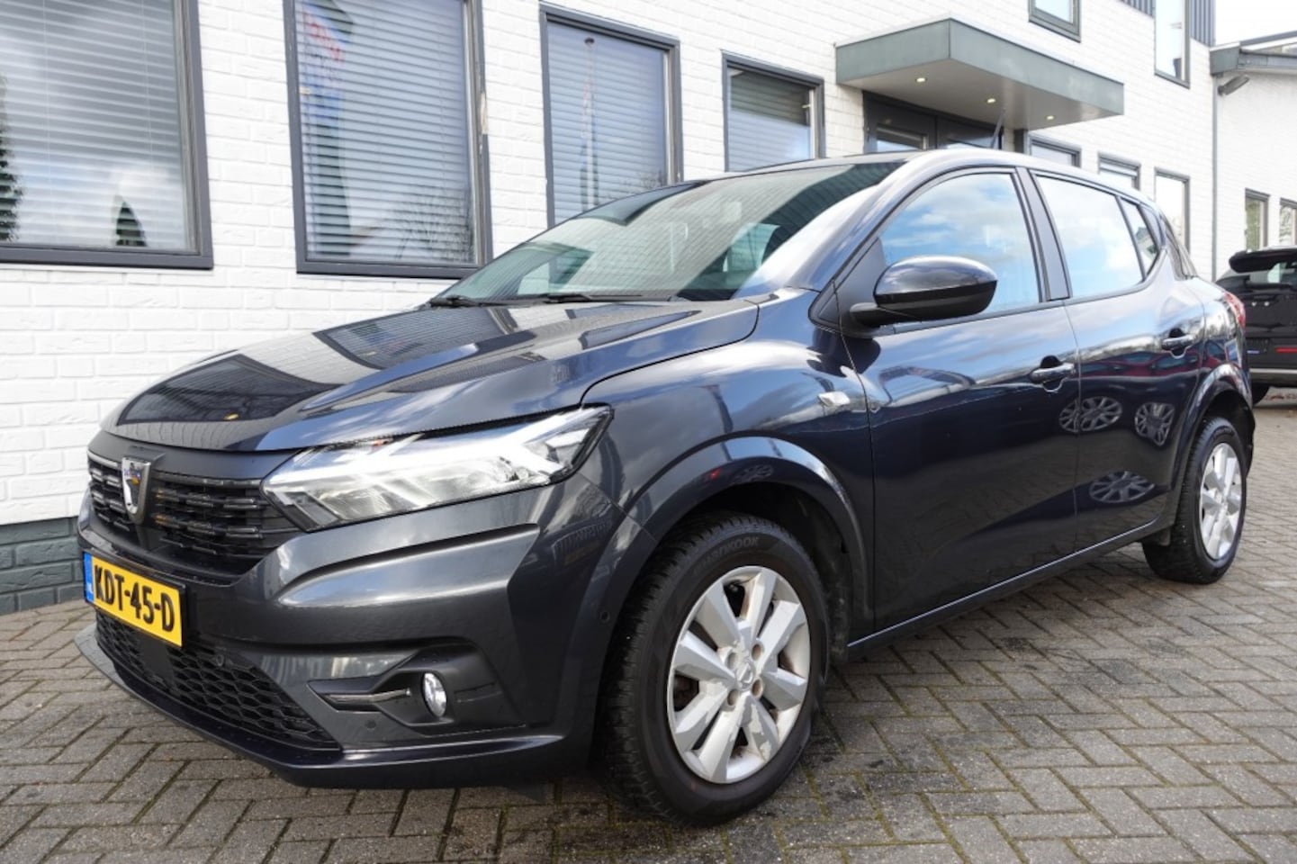 Dacia Sandero - 1.0 TCE 90 Expression Automaat Clima - AutoWereld.nl