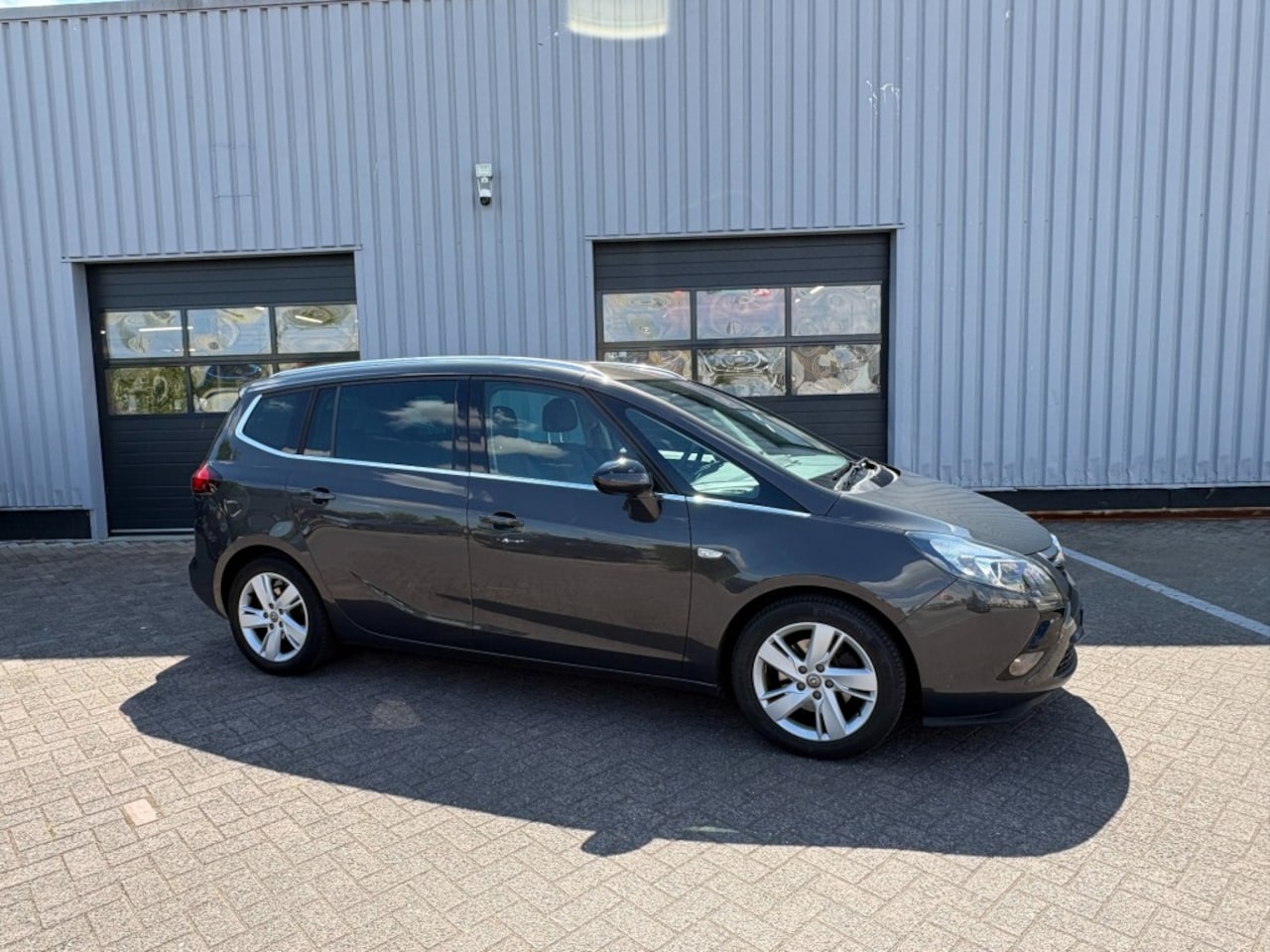 Opel Zafira - 1.4 BUSINESS+ 7Persoons Leer I Trekhaak I All-in prijs! - AutoWereld.nl