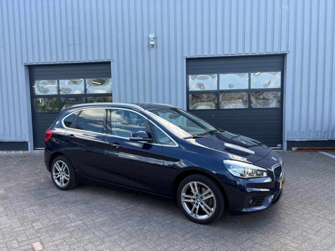 BMW 2-serie Active Tourer - Active Tourer - 220I SPORT Pano I Climate I All-in prijs! - AutoWereld.nl