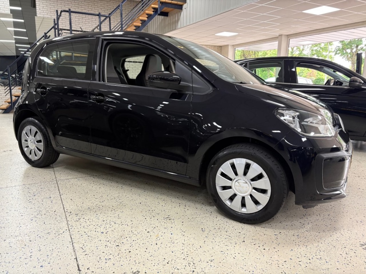 Volkswagen Up! - 1.0 Airco Multimedia USB Parkeersensor NL NAP - AutoWereld.nl