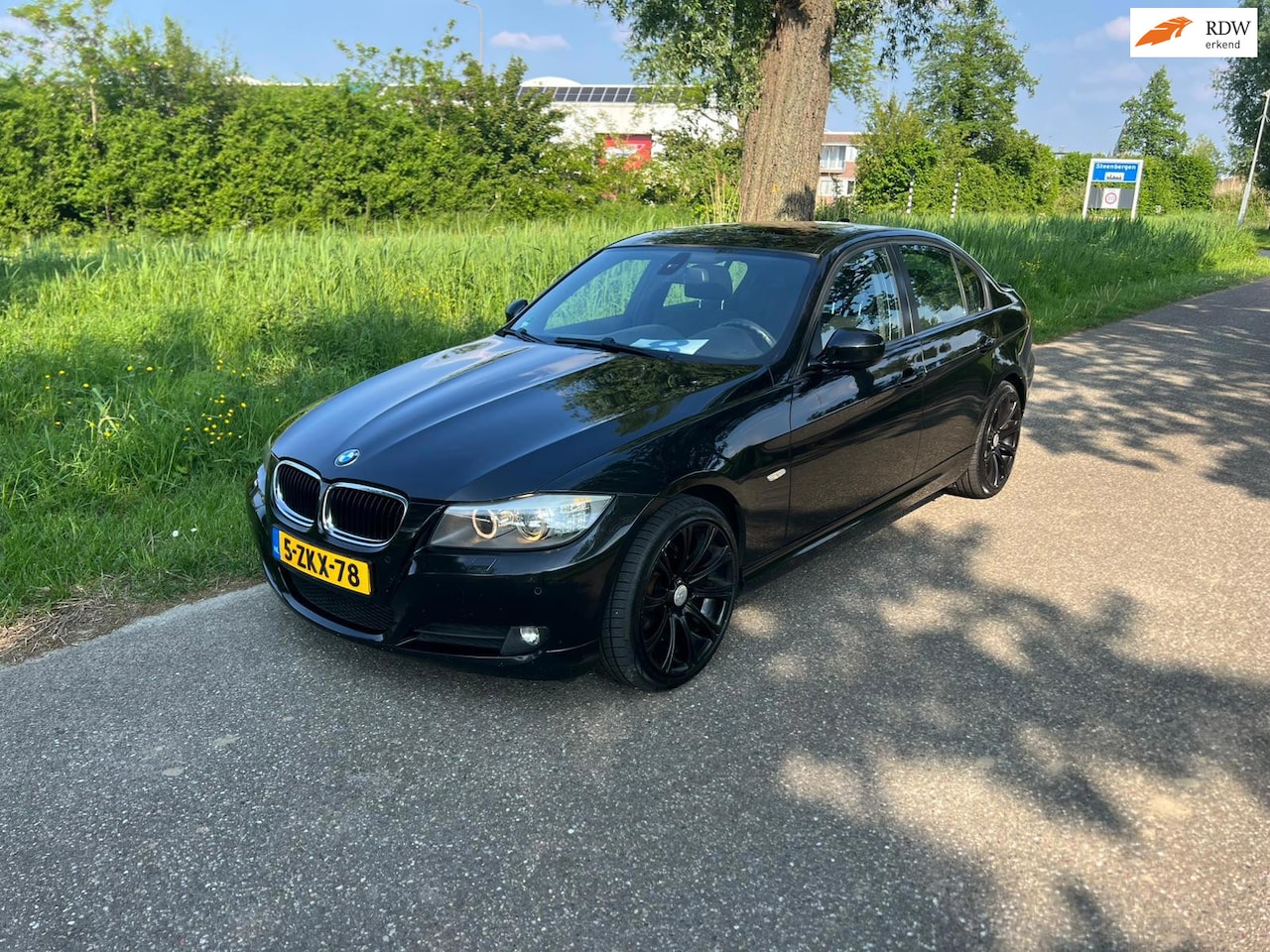BMW 3-serie - 320i High Executive Schuif Kanteldak Stoelverwarming Navi Pdc Voor En Achter Airco Cruise - AutoWereld.nl