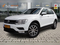 Volkswagen Tiguan - 1.4 TSI Connected Series | Trekhaak | Camera | 17 Inch |