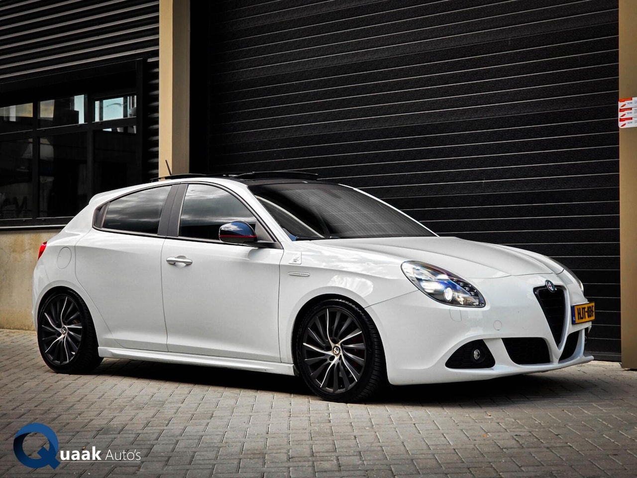 Alfa Romeo Giulietta - 1.7TBi Quadrifoglio Verde | PANO | BOSE | LEDER | XENON - AutoWereld.nl