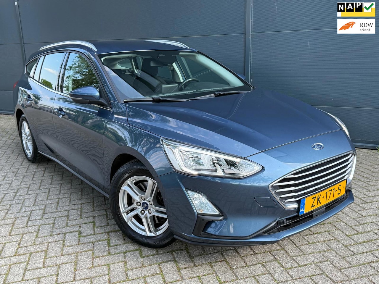 Ford Focus Wagon - 1.0 EcoBoost Trend/Navi/Carplay/Airco/Cruise/parkeersensoren - AutoWereld.nl