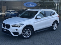 BMW X1 - xDrive20i High Executive | Camera | Carplay | Leer | Parkeer Assistent | Driving Assistant