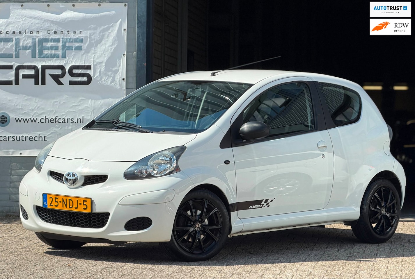 Toyota Aygo - 1.0|NAP|AIRCO|MULTIMEDIA|3EIGENAAR|GARANTIE MOG! - AutoWereld.nl