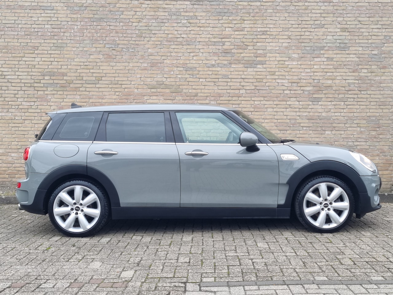 MINI Clubman - Mini 2.0 Cooper S KEYLESS ENTRY / PDC / STOELVERWARMING / CRUISE - AutoWereld.nl
