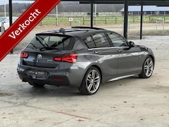 BMW 1-serie - 120i M Sport High Executive PANO/CARPLAY/LEDER