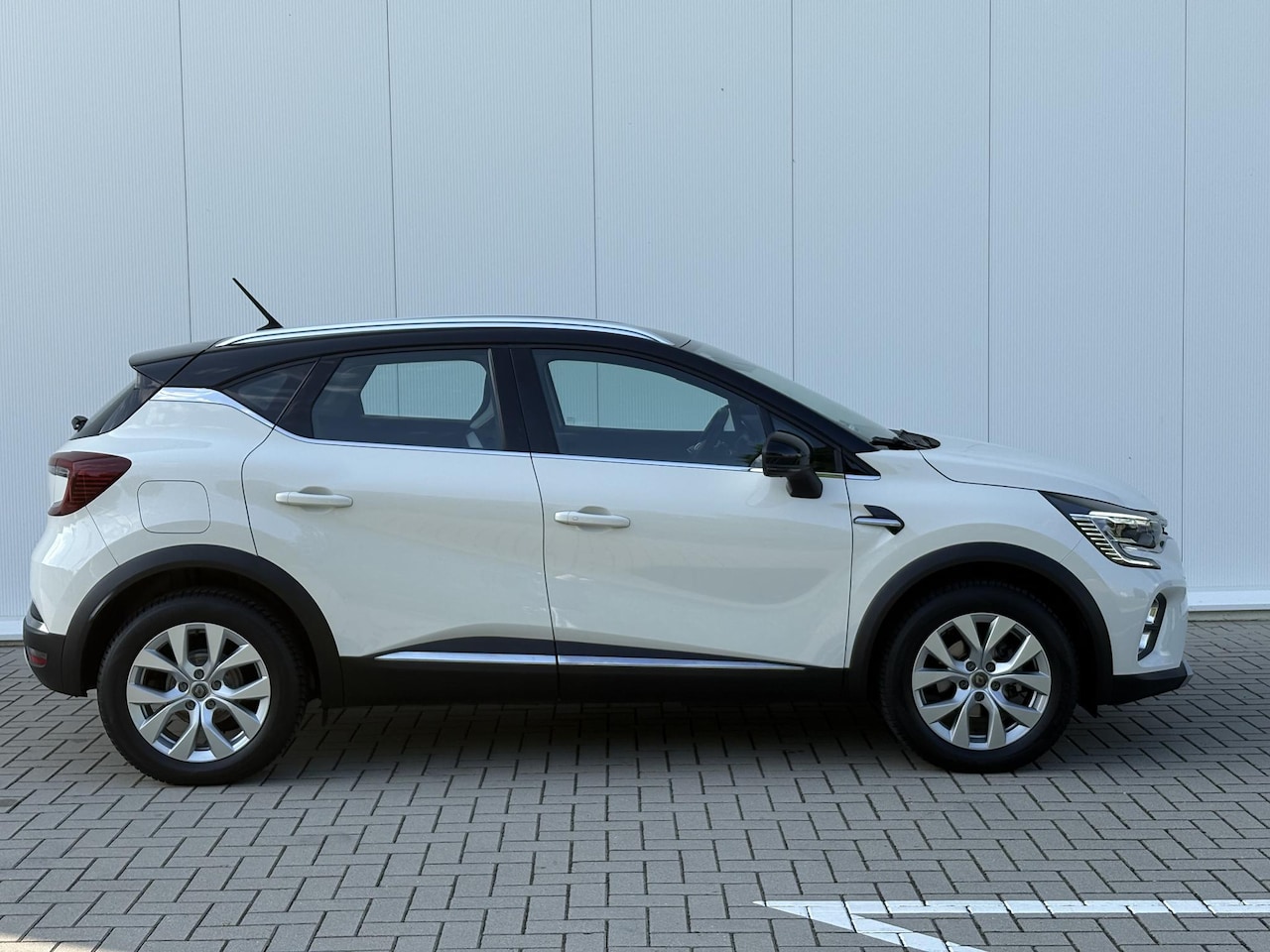 Renault Captur - 1.0 TCe 100 Intens | LED Pure vision | Keyless | stoelverwarming | Carplay | Navi