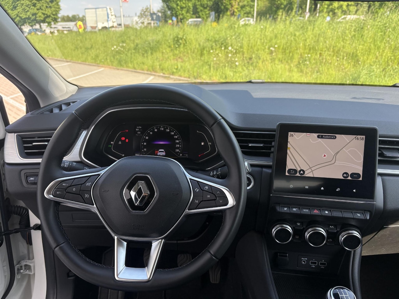 Renault Captur - 1.0 TCe 100 Intens | LED Pure vision | Keyless | stoelverwarming | Carplay | Navi