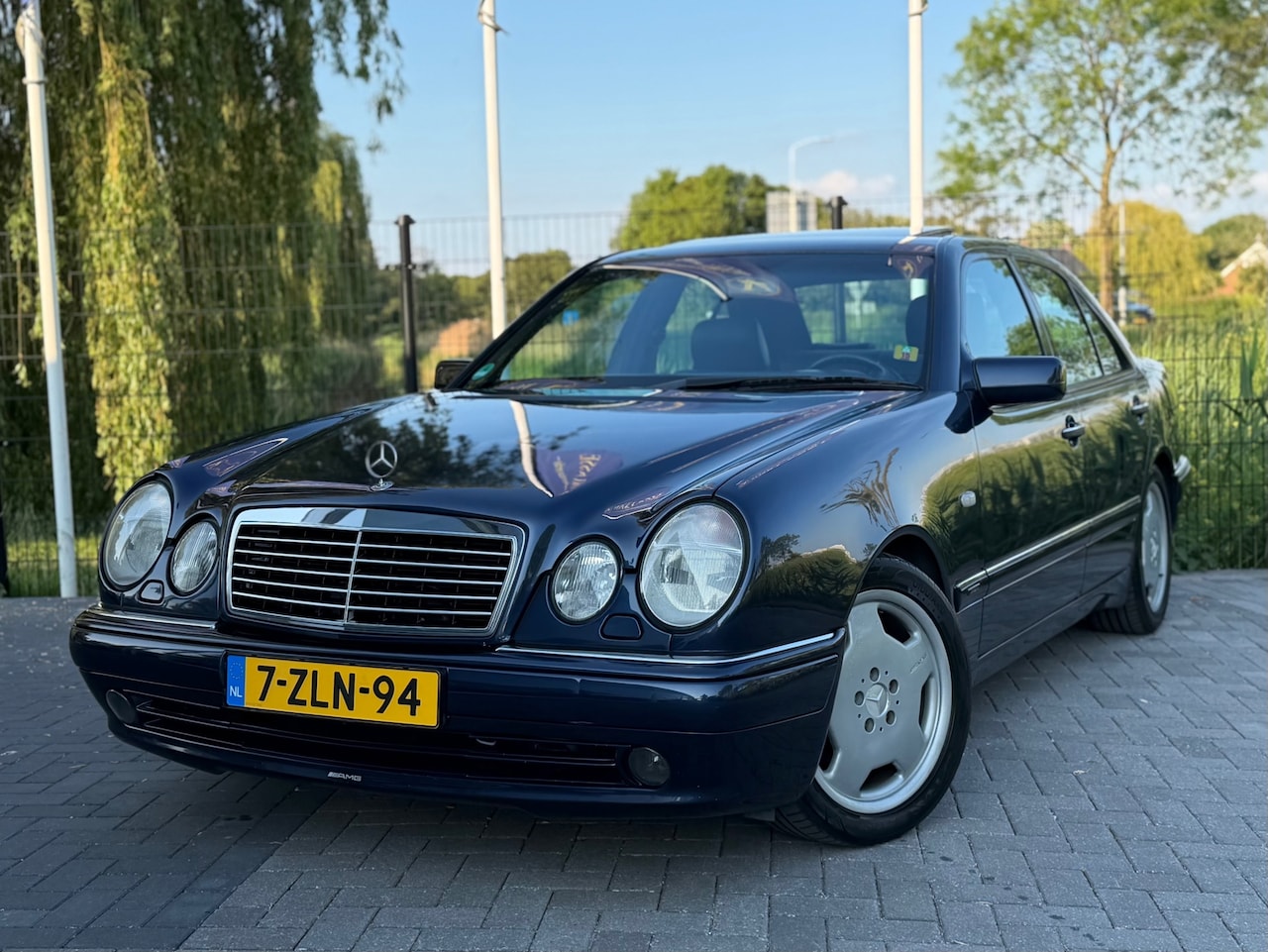 Mercedes-Benz E-klasse - 280 V6 AMG PAKKET / CLIMA / LEDER / SCHUIFDAK - AutoWereld.nl