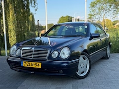 Mercedes-Benz E-klasse - 280 V6 AMG PAKKET / CLIMA / LEDER / SCHUIFDAK