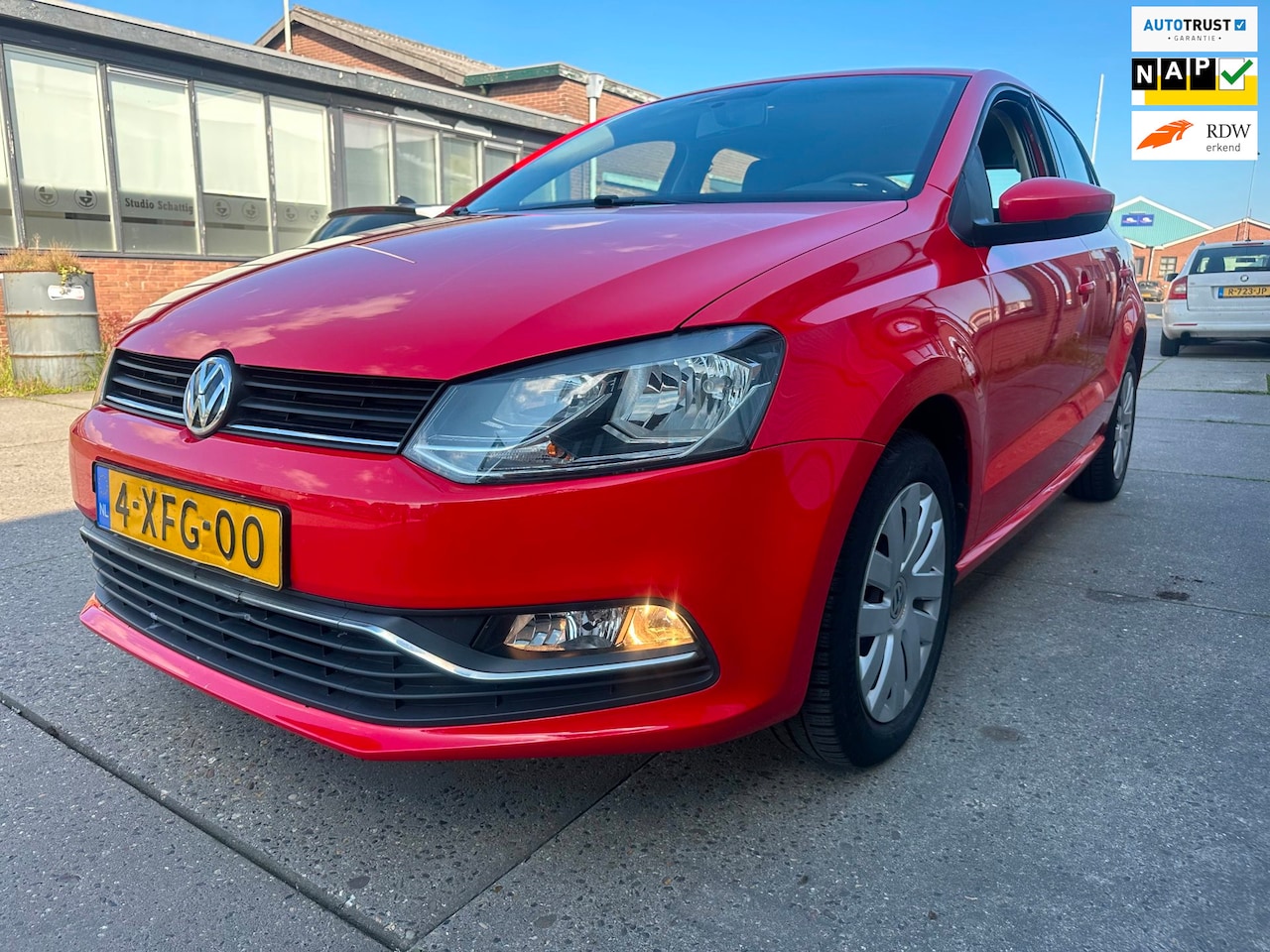 Volkswagen Polo - 1.4 TDI BlueMotion NL DSG Automaat 1eigenaar Navi. - AutoWereld.nl