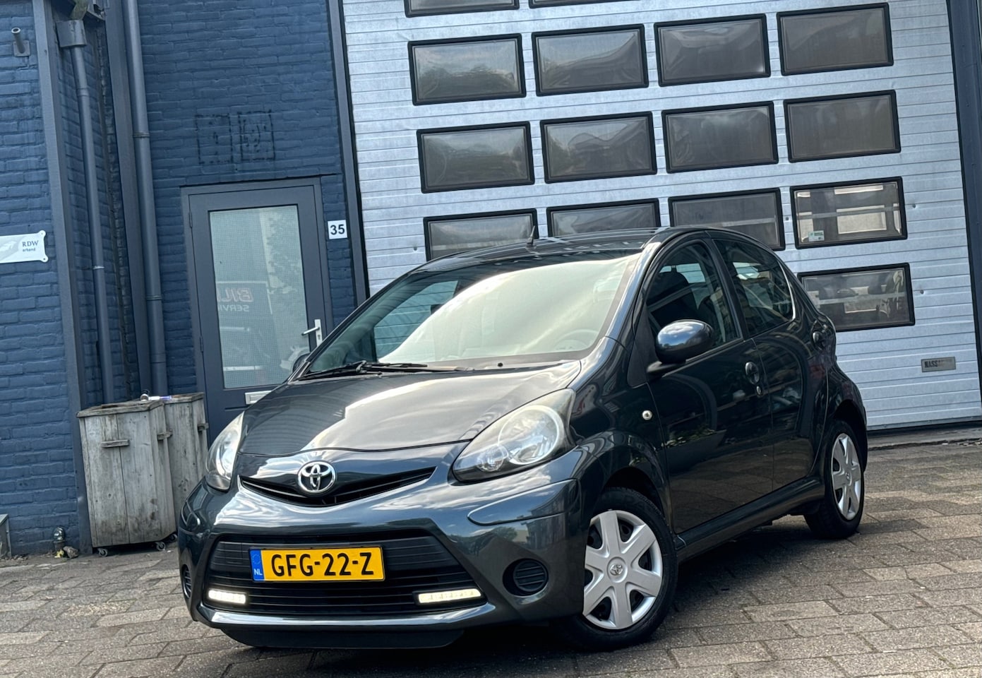 Toyota Aygo - 1.0 VVT-i Comfort | Airco | Navi | Camera | 5-DRS - AutoWereld.nl