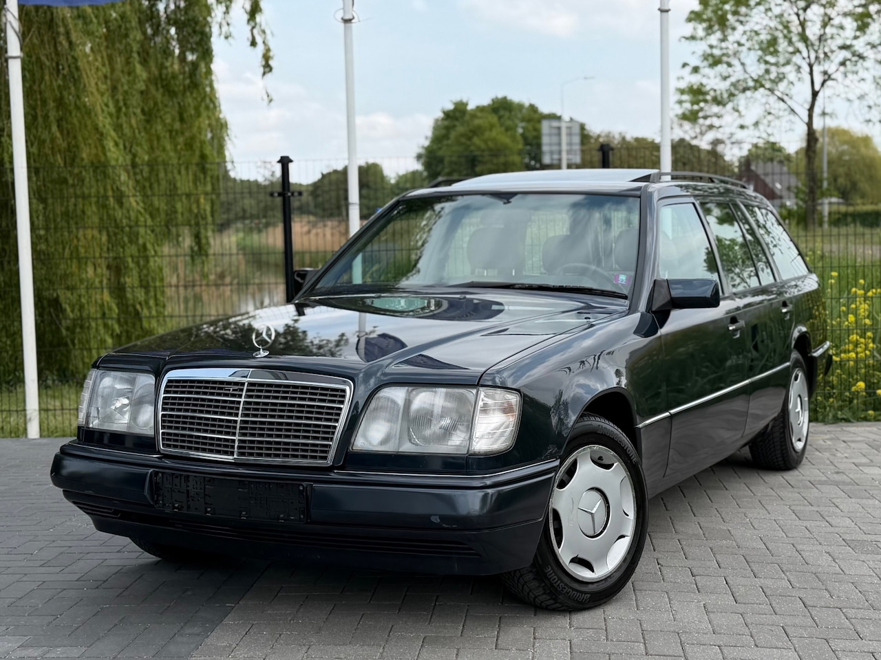 Mercedes-Benz E-klasse Combi - 280 AUT / AIRCO / CRUISE / LEDER / SCHUIFDAK - AutoWereld.nl