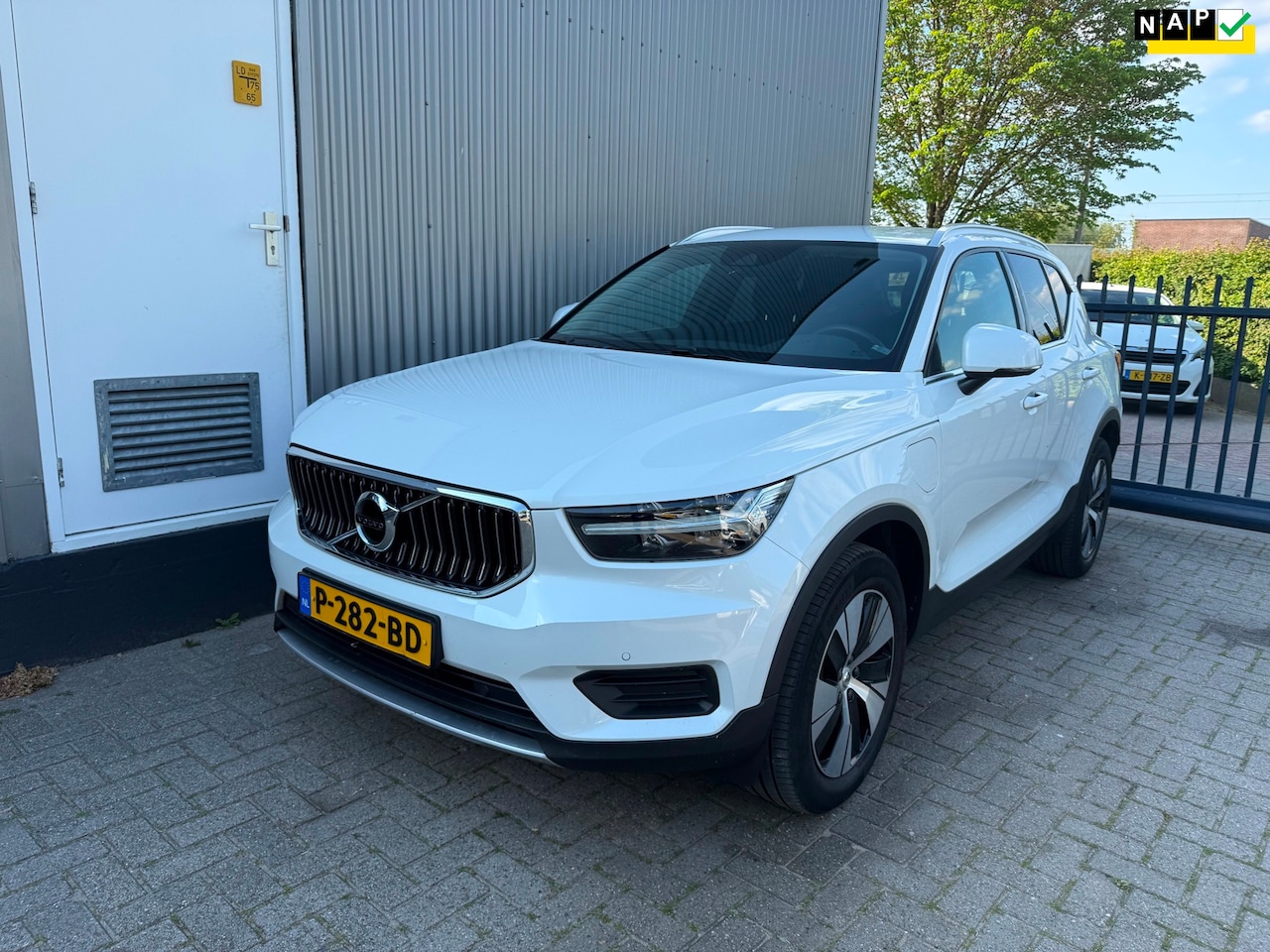 Volvo XC40 - 1.5 T5 Recharge Inscription Expression / 1E EIGENAAR / NAVIGATIE / NL- AUTO / CAMERA / ECC - AutoWereld.nl