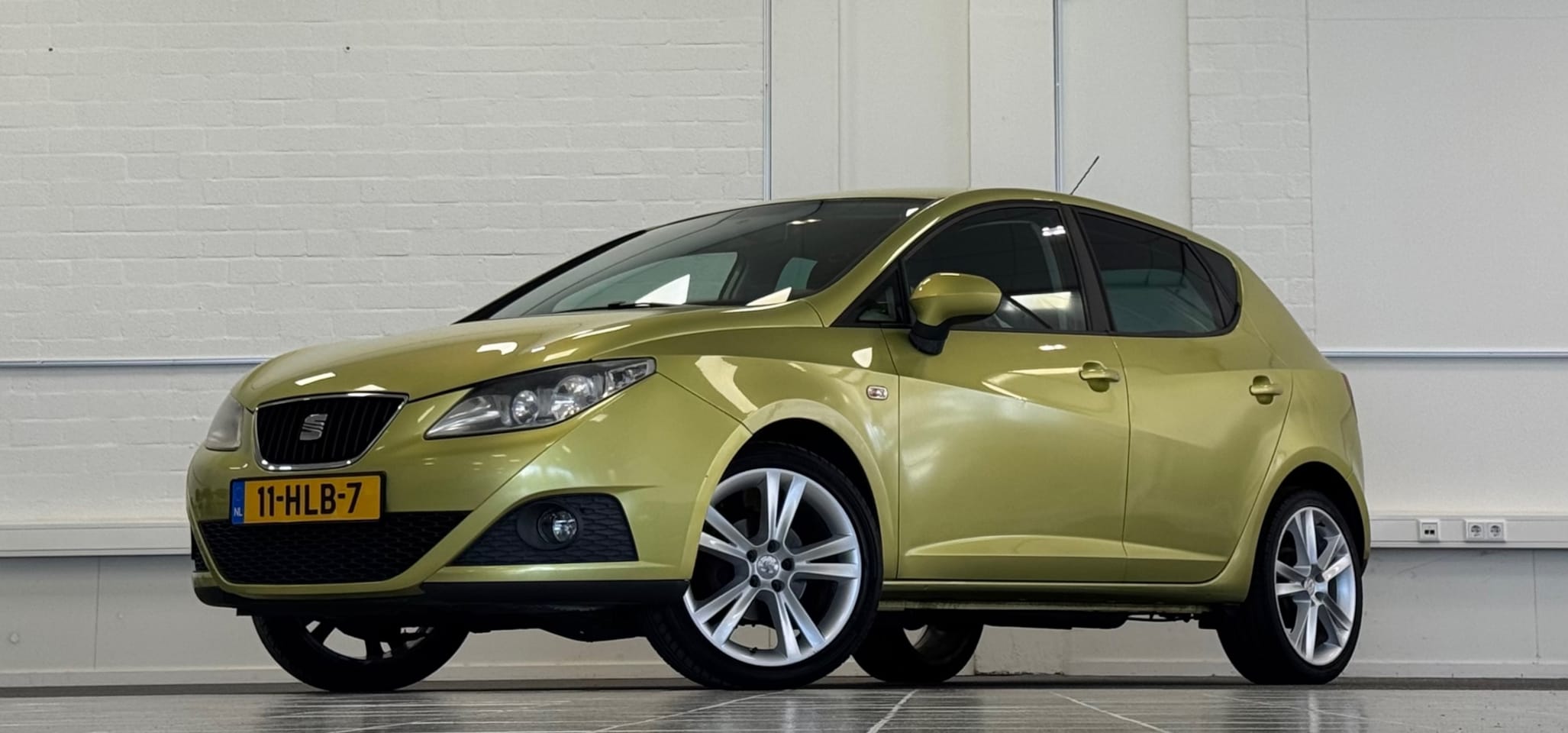SEAT Ibiza - 1.4i 16V Sport-up Clima 17" LM 3e Eigenaar Garantie Mooi! - AutoWereld.nl