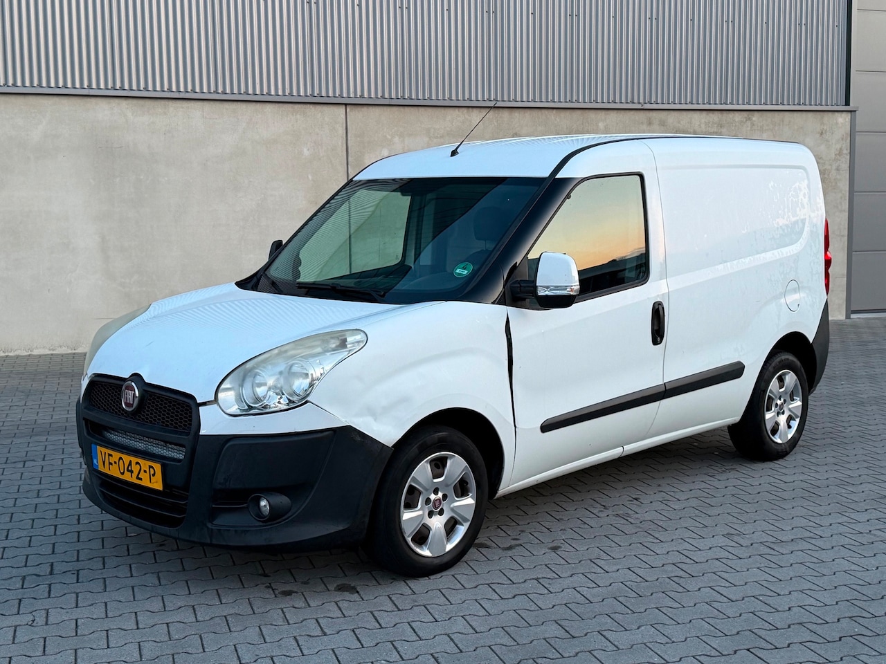 Fiat Doblò Cargo - 1.3 MultiJet SX MARGE+NAP+AIRCO+APK 21-06-2027+PDC+TREKHAAK - AutoWereld.nl