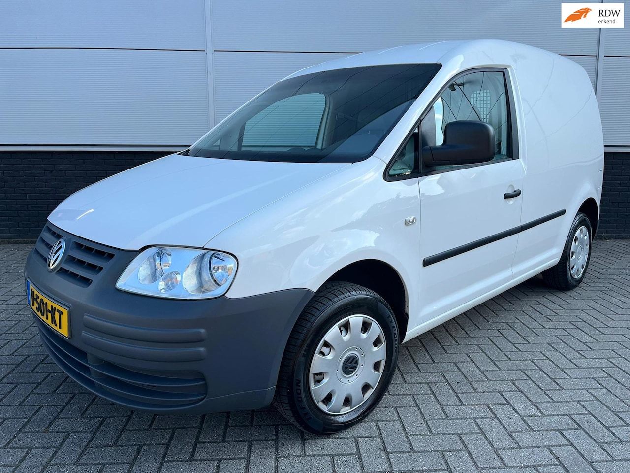 Volkswagen Caddy - 1.4 500 kg. usb en aux aansluiting - boekjes aanwezig - All Season banden - AutoWereld.nl