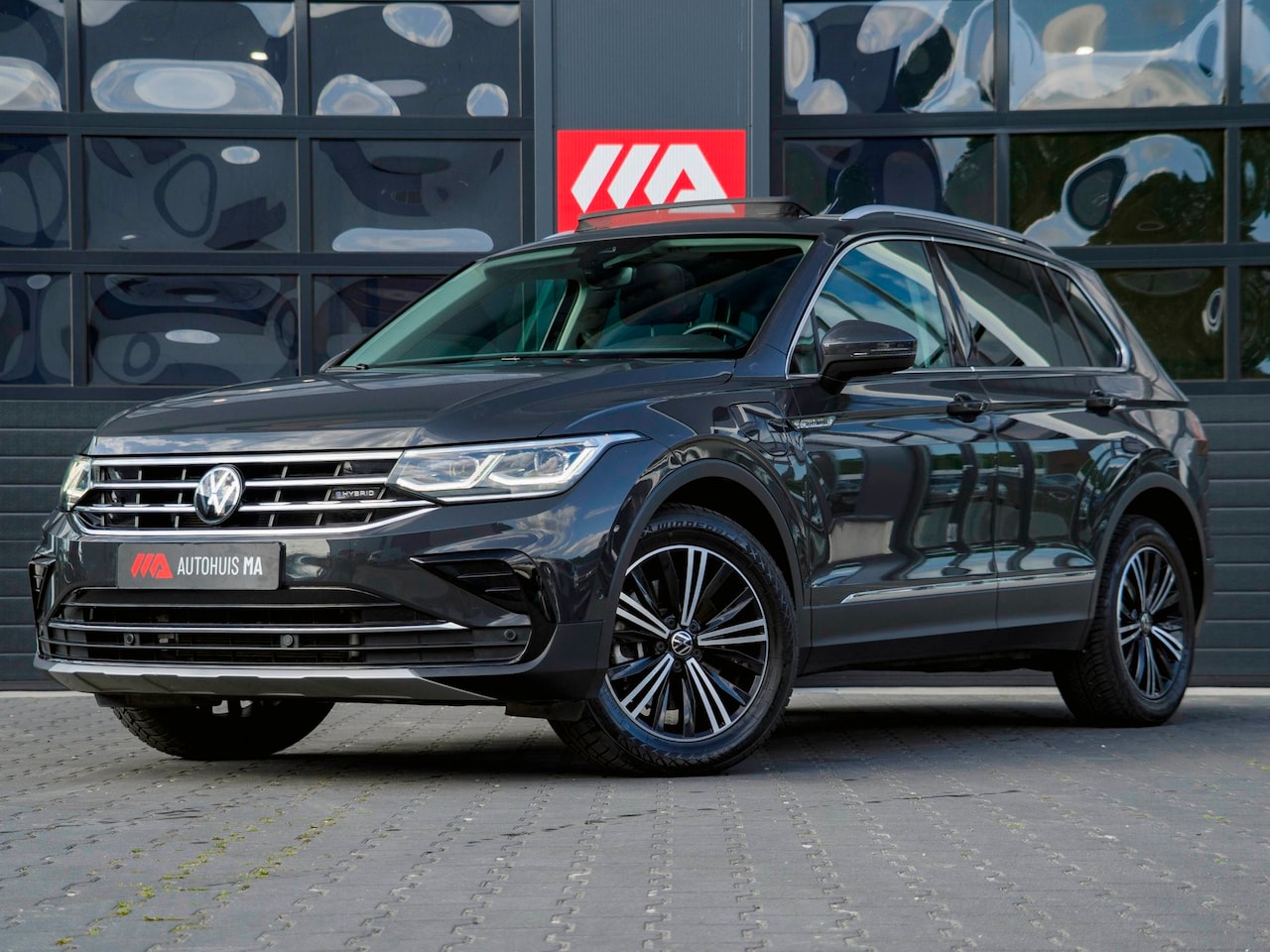 Volkswagen Tiguan - 1.4 TSI eHybrid Elegance - AutoWereld.nl