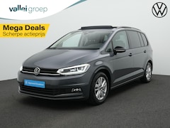 Volkswagen Touran - 7-zits 1.5 TSI 150 pk DSG Highline | Panoramadak | Trekhaak | Stoelverwarming | Sportonder