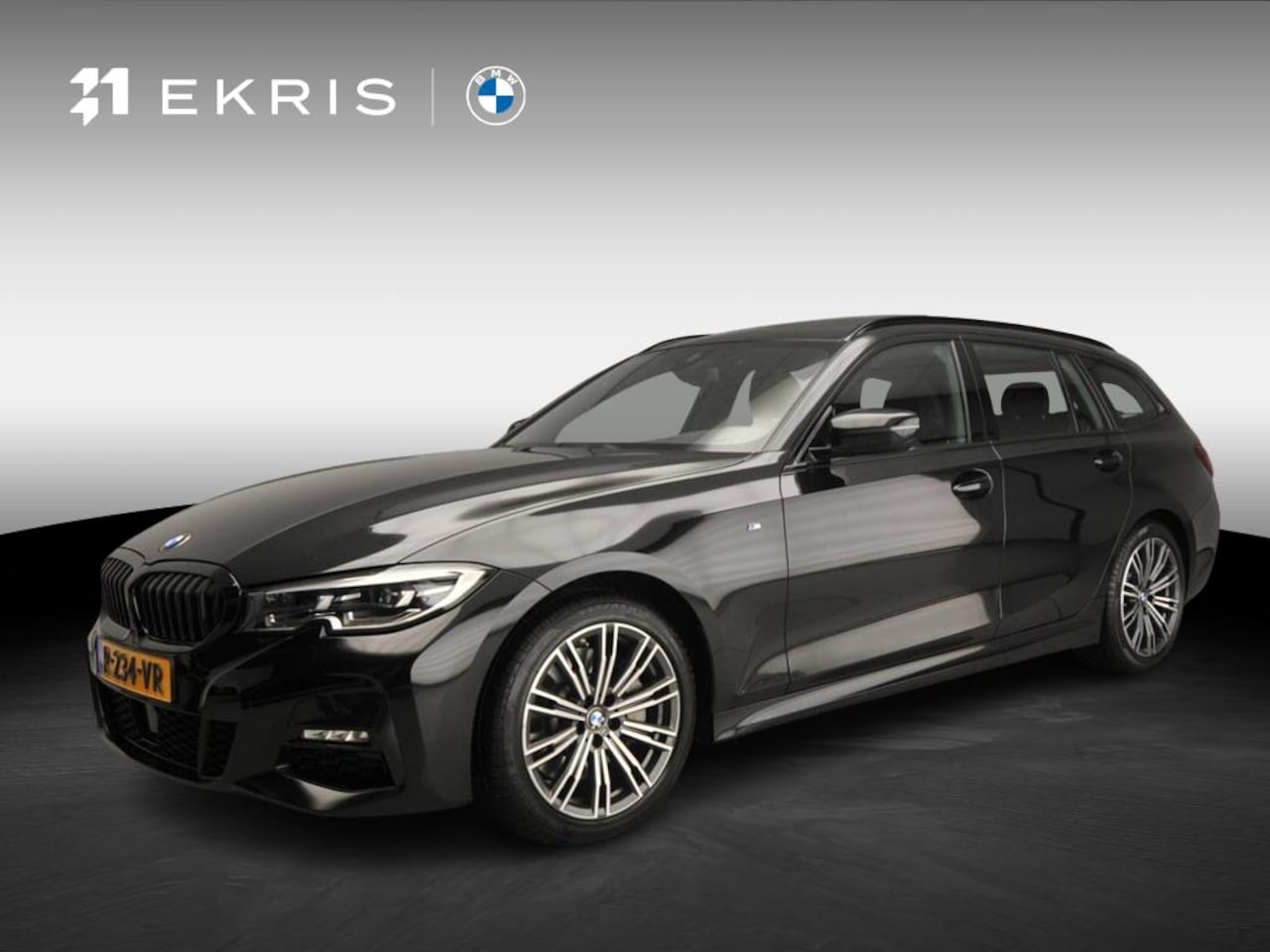 BMW 3-serie Touring - 330i xDrive M-Sportpakket | LED | Leder | Navigatie | Active cruise | Schuifdak | Trekhaak - AutoWereld.nl