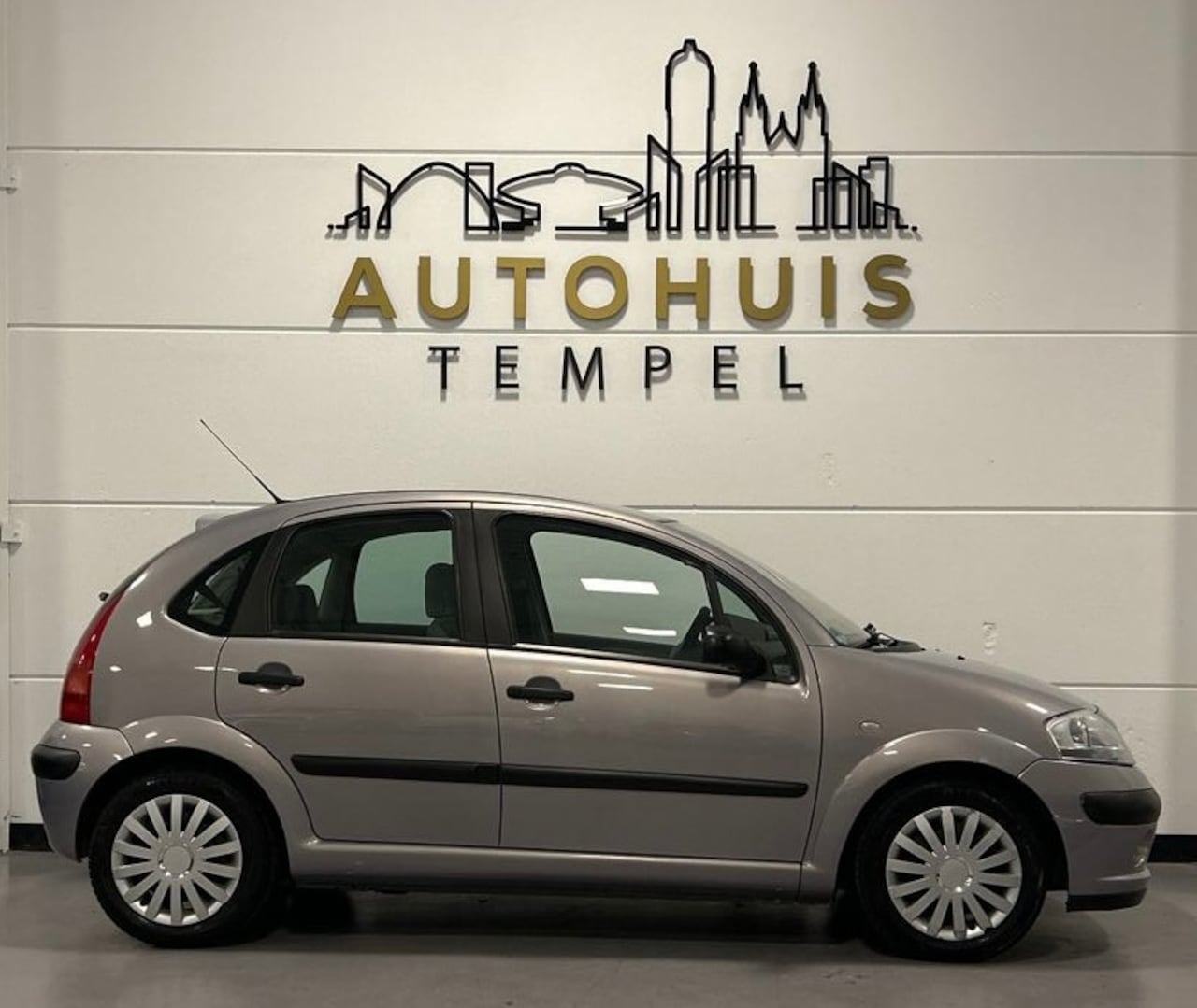 Citroën C3 - 1.4i Ligne Ambiance Automaat Nap Airco Trekhaak Elektrische Ramen Centrale Deurvergrendeli - AutoWereld.nl