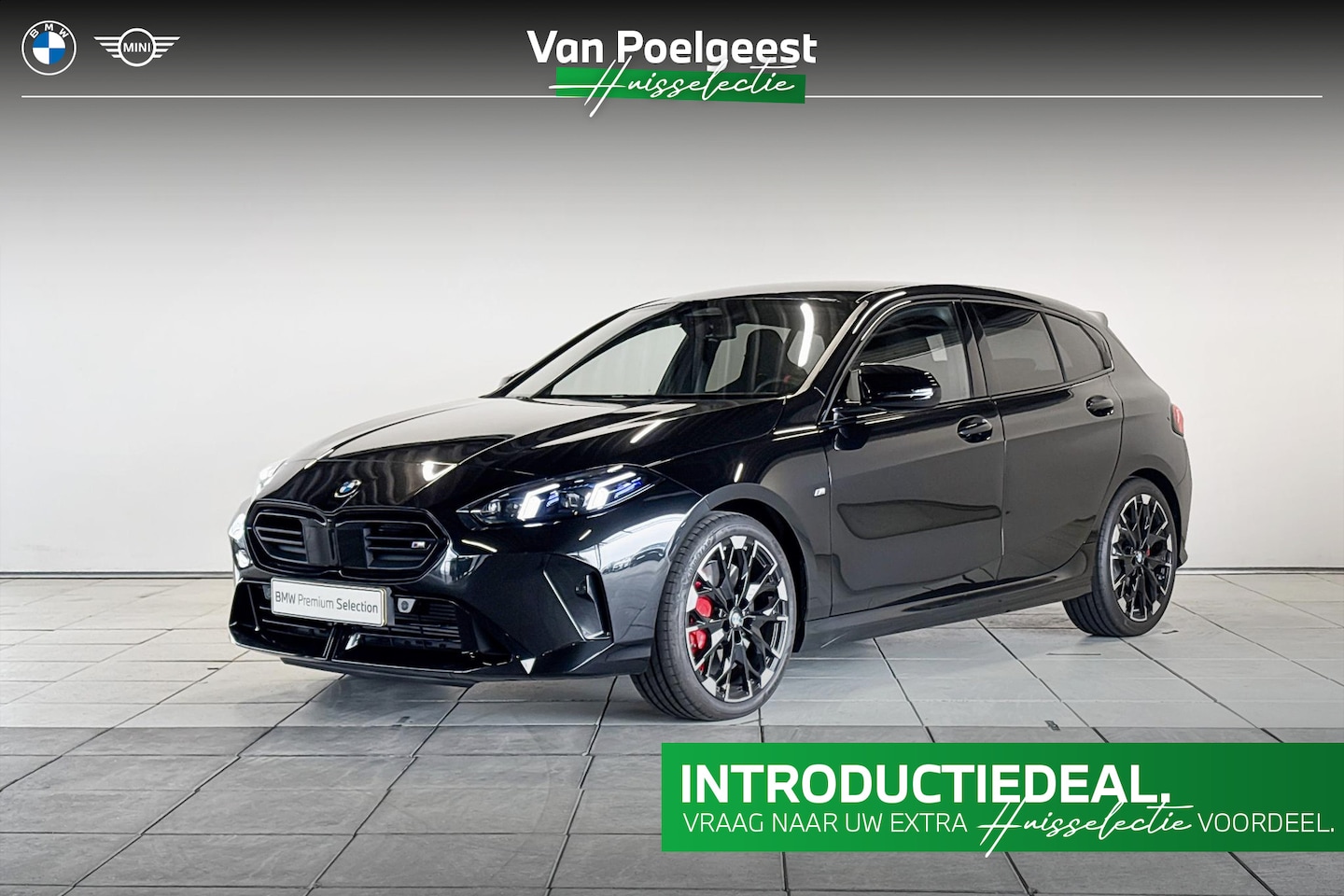 BMW 1-serie - M135 xDrive M Sportpakket Pro Premium Pack | Huisselectie - AutoWereld.nl