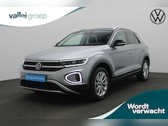 Volkswagen T-Roc - 1.0 TSI 110 pk Style | Navigatie | Stoelverwarming | Parkeersensoren voor/achter | Massage