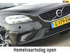 Volvo V40 - 1.5 T3 Momentum AUT | Onyx Black Metallic | Alcantara/Camera/Navi/Cruise/Full-LED