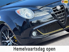 Alfa Romeo MiTo - 1.4 Distinctive - Nero Profondo - Cruise/Clima/Nav - Fijn Sportief