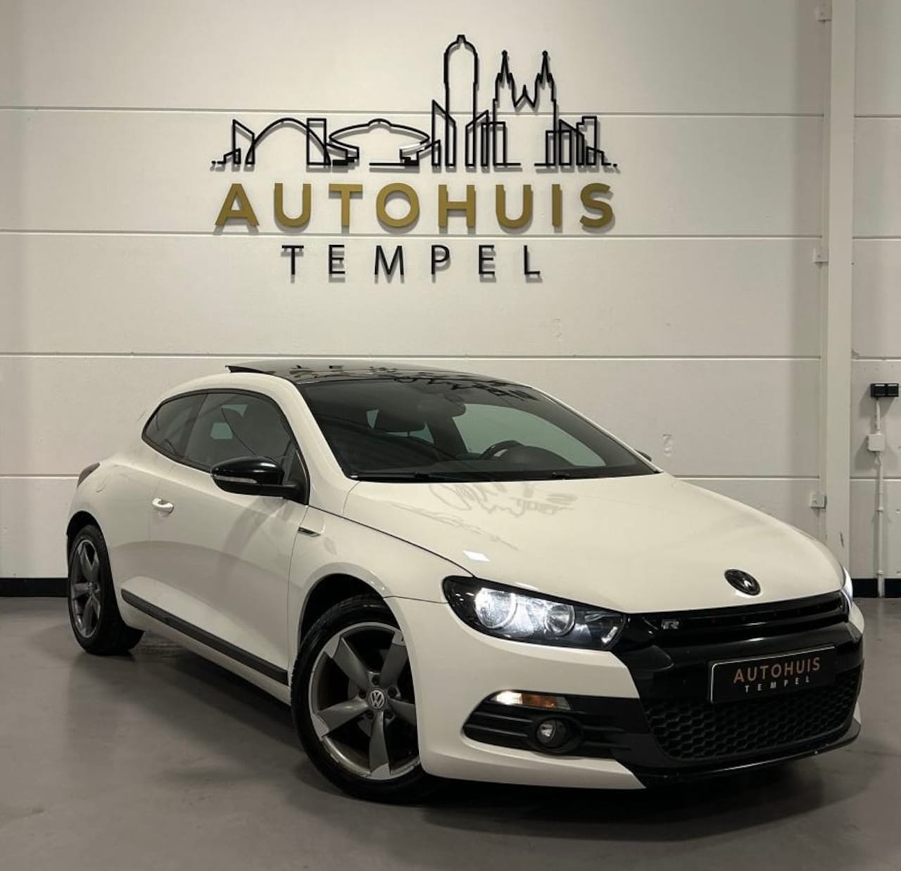 Volkswagen Scirocco - 1.4 TSI Edition Nap Airco Navi Pano R Line Bluetooth Pdc Cruise Sportuitlaat - AutoWereld.nl