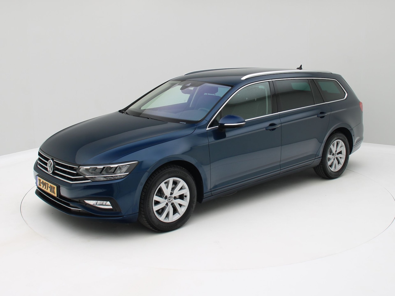 Volkswagen Passat Variant - 2.0 TDI Business Aut. / Camera / Trekhaak / UNIEKE KM.STAND / Origineel NL - AutoWereld.nl