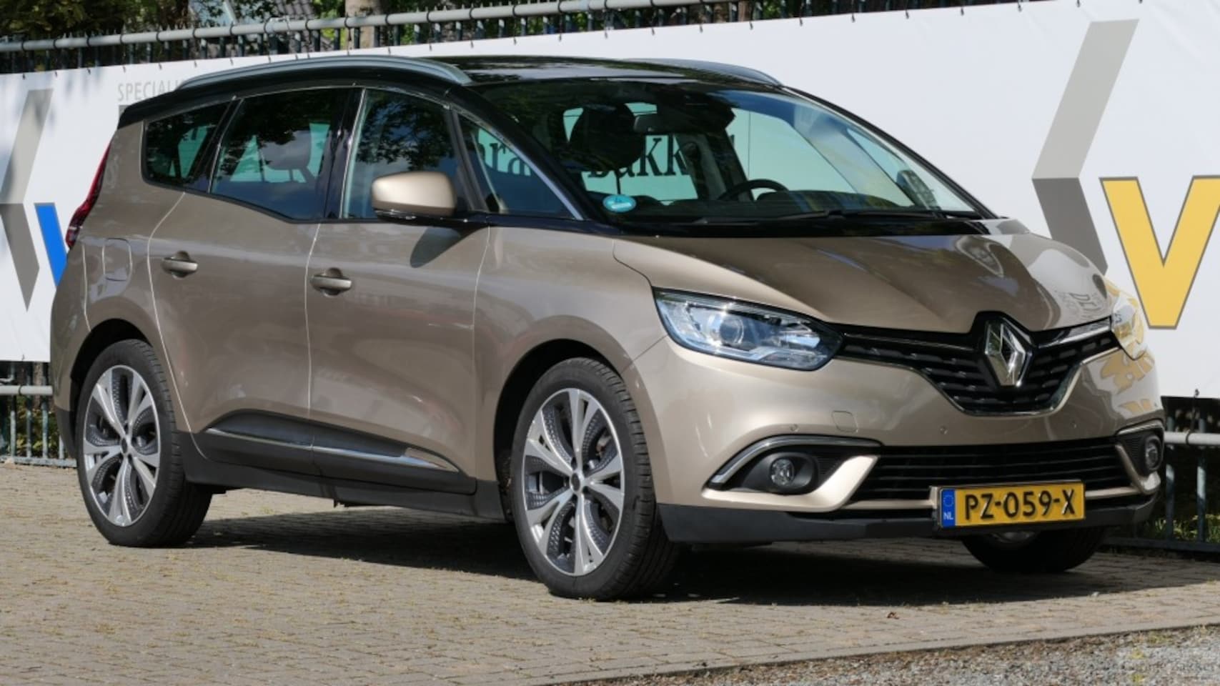 Renault Grand Scénic - TCe 130 Intens 7pers. - AutoWereld.nl